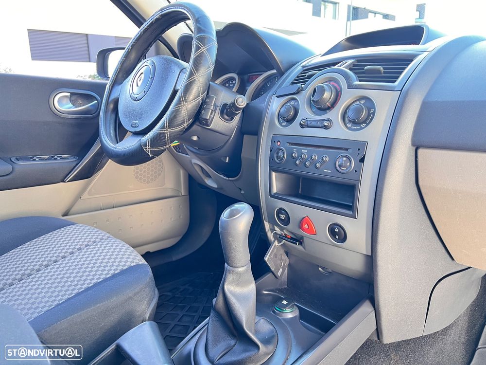 Renault Mégane 1.4 Expression - 8