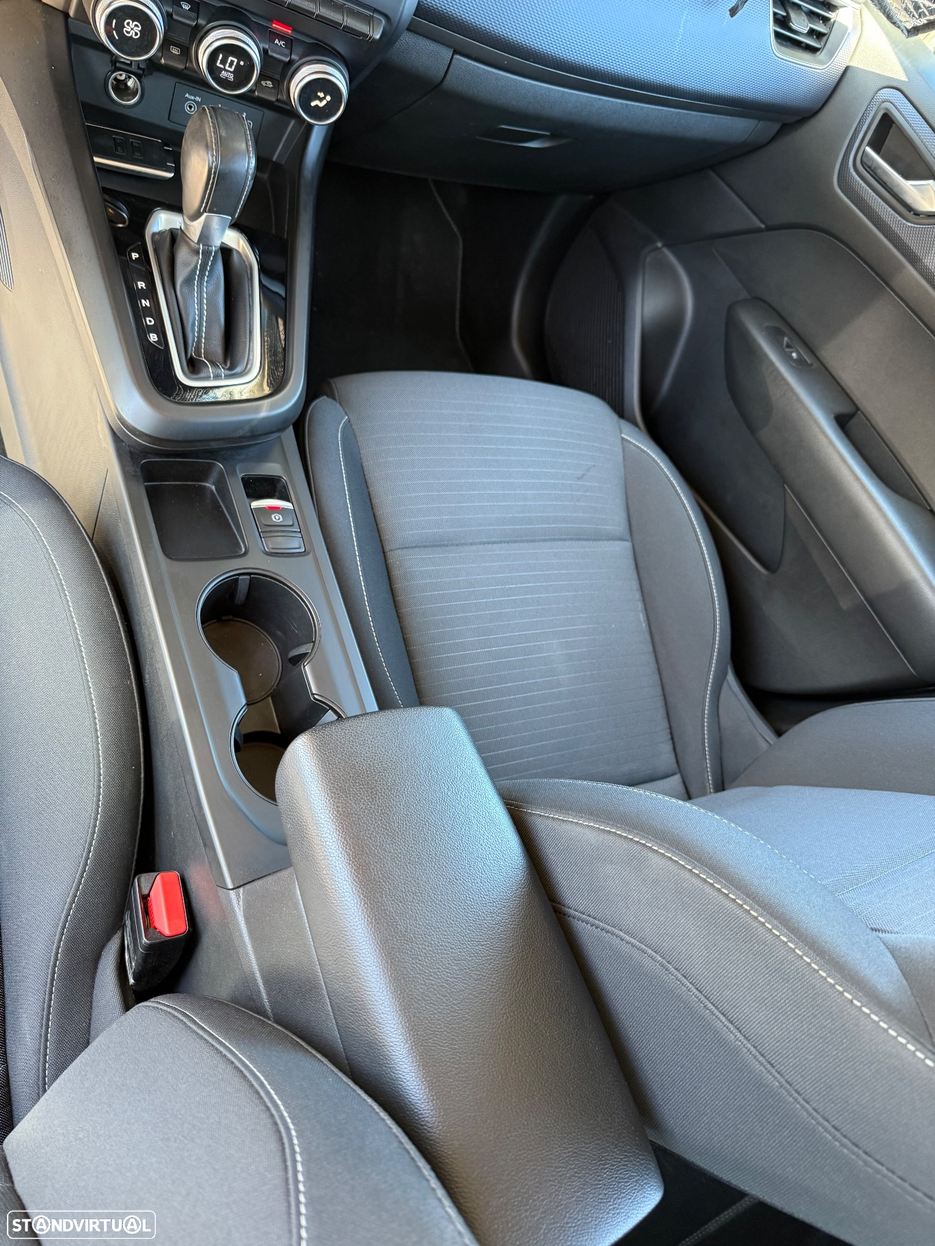 Renault Arkana 1.6 E-Tech Intens - 13