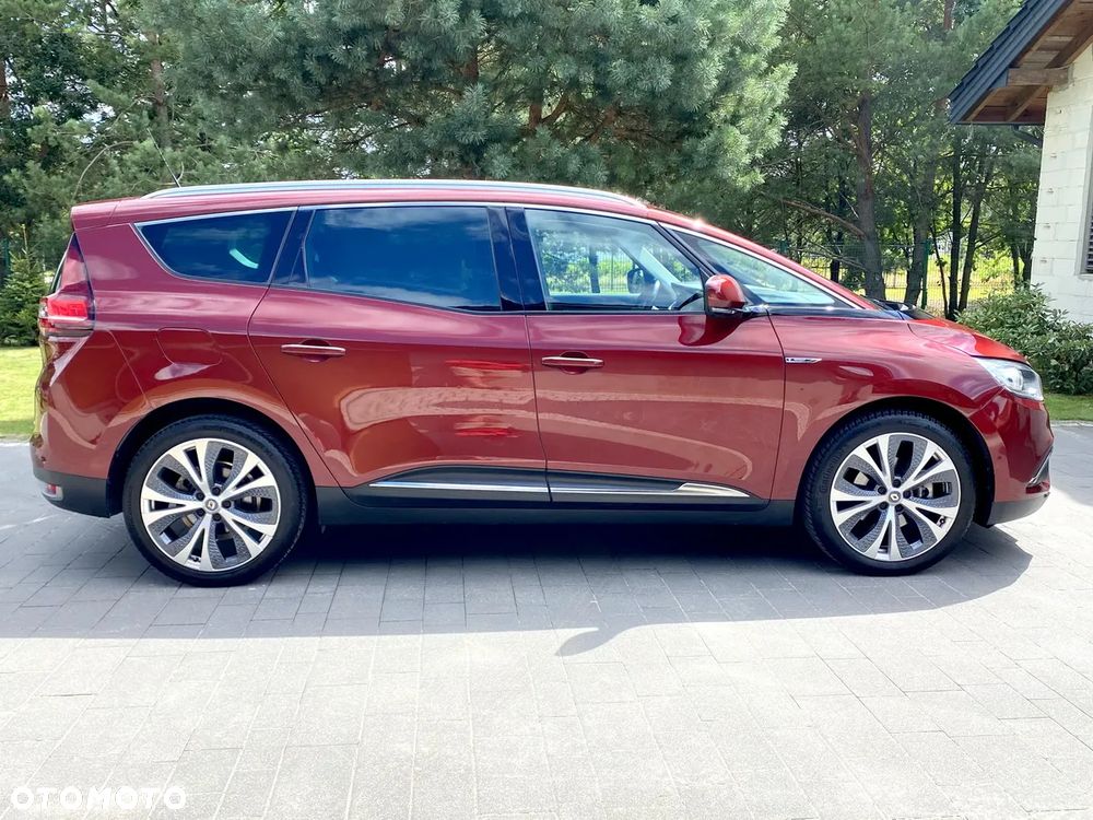 Renault Grand Scenic - 10