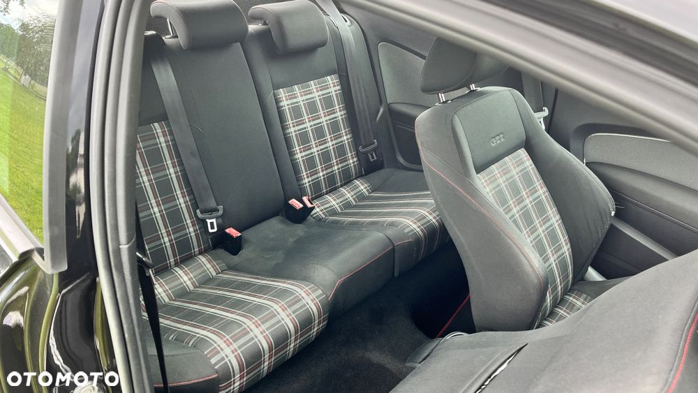 Volkswagen Polo 1.4 TSI GTI DSG - 11