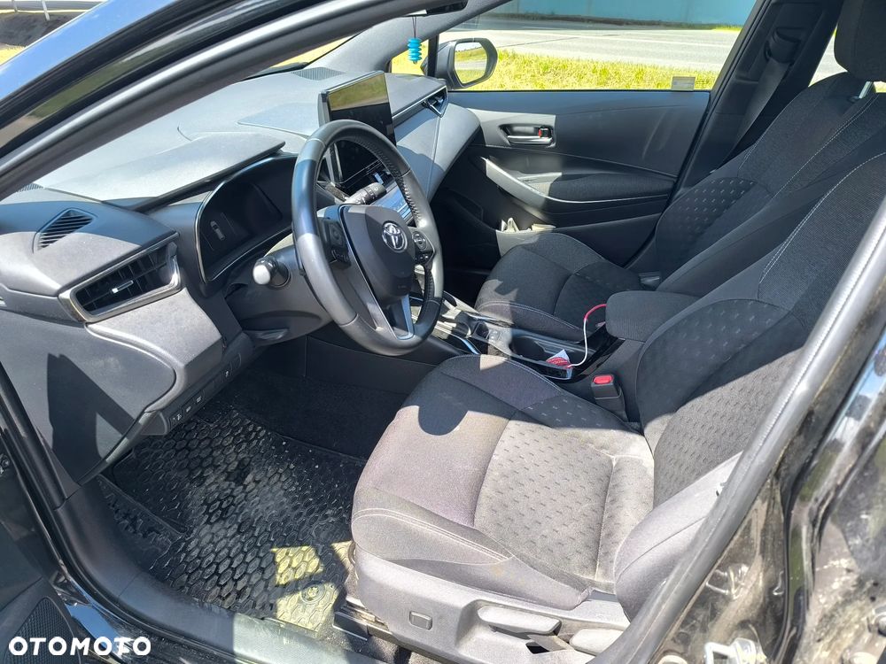 Toyota Corolla - 10