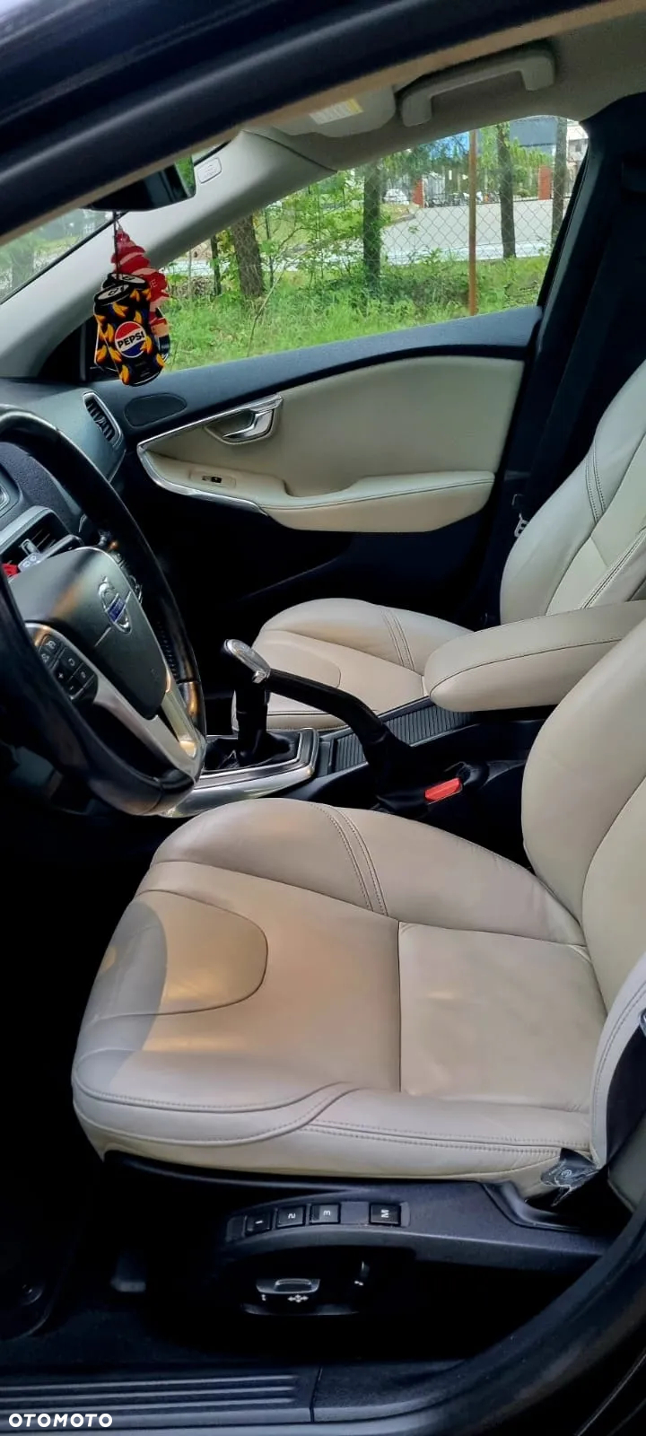 Volvo V40 - 20