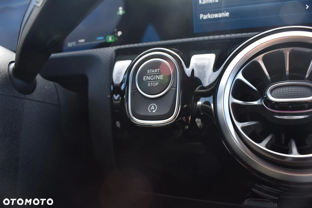 Mercedes-Benz CLA 200 mHEV 7G-DCT - 29