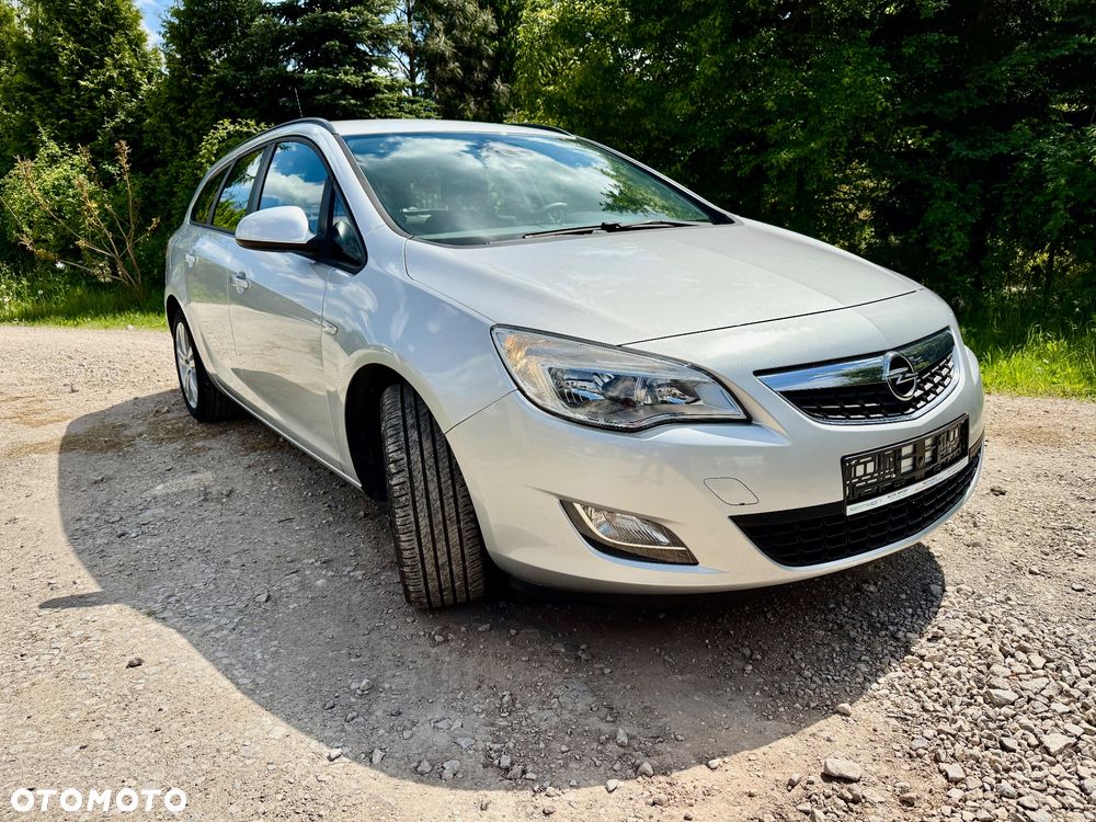 Opel Astra 1.6 Caravan - 11
