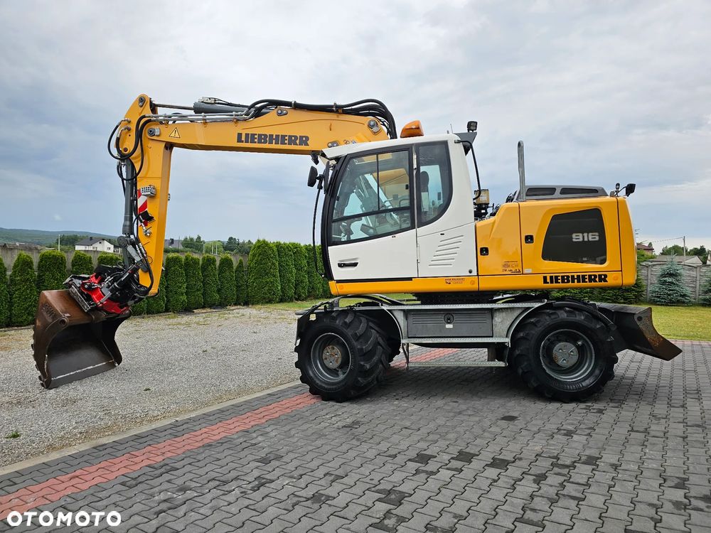 Liebherr A 916 - 2