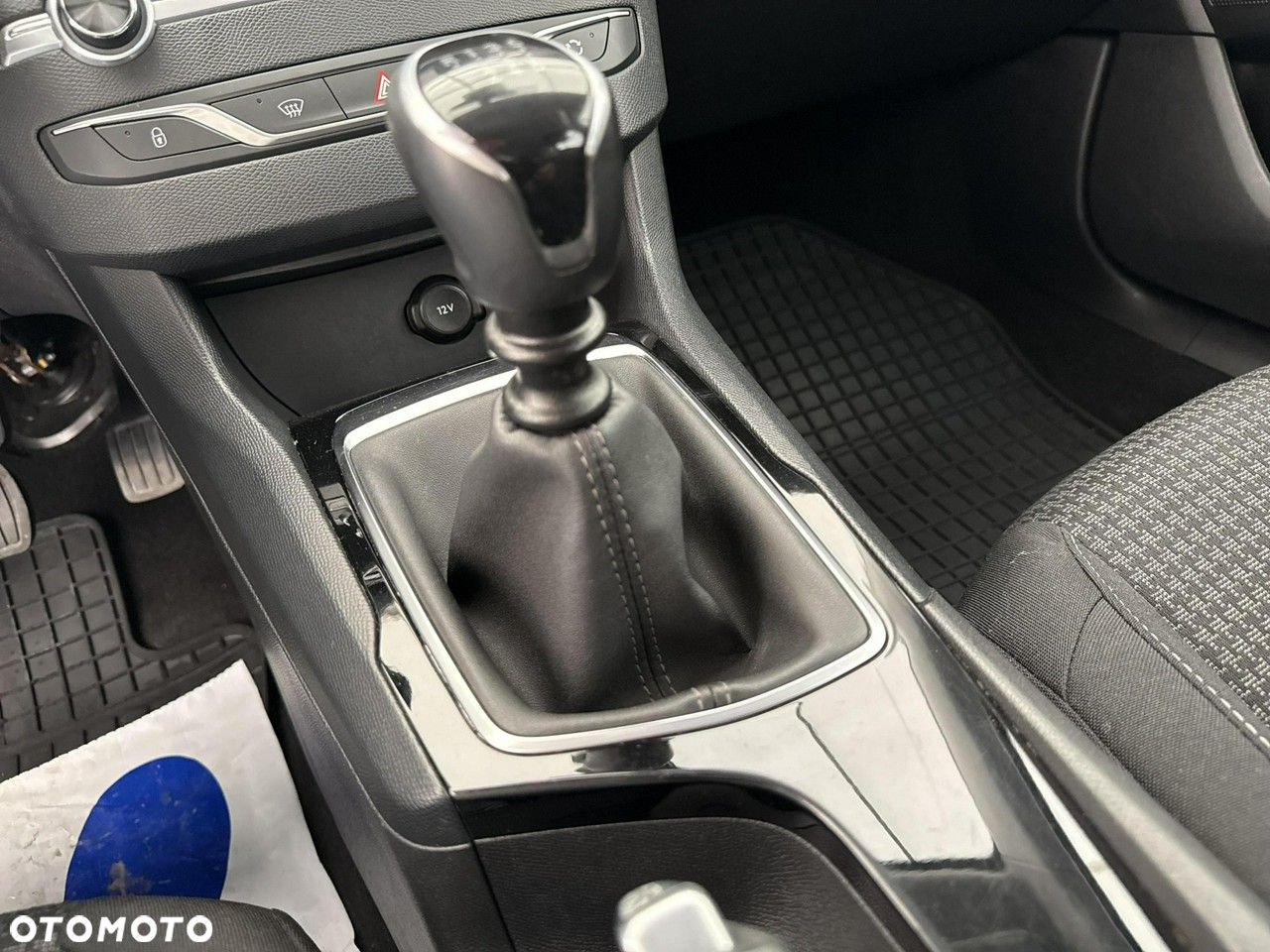 Peugeot 308 - 16