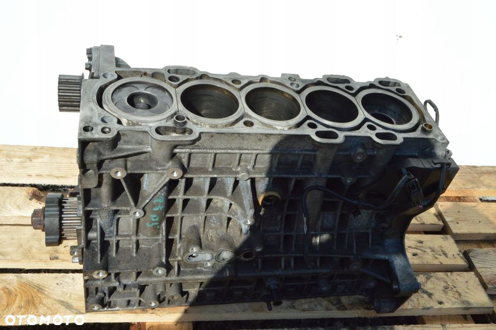 blok silnika wał panewki tłoki volvo 2.4 d5 V70 S60 s80 XC90 d5244t d5 244t - 2