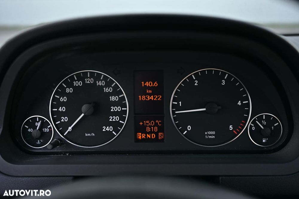 Mercedes-Benz A 160 CDI Autotronic - 17