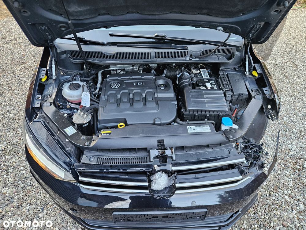 Volkswagen Touran 2.0 TDI SCR Comfortline - 16