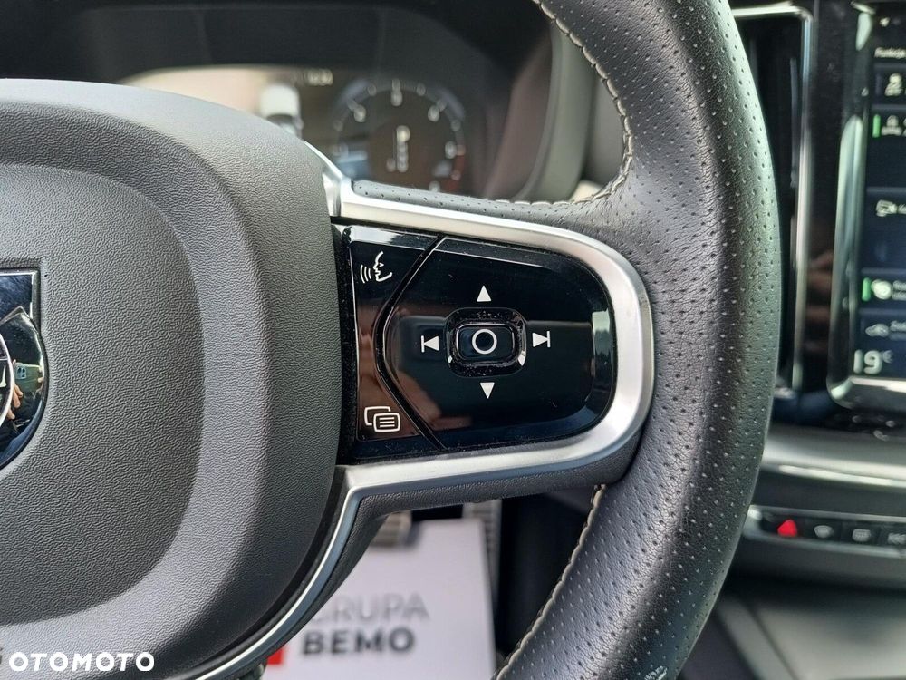 Volvo XC 60 D4 SCR R-Design - 21