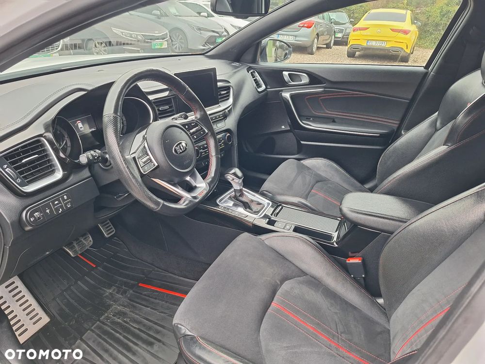 Kia ProCeed 1.6 T-GDI GT DCT - 16