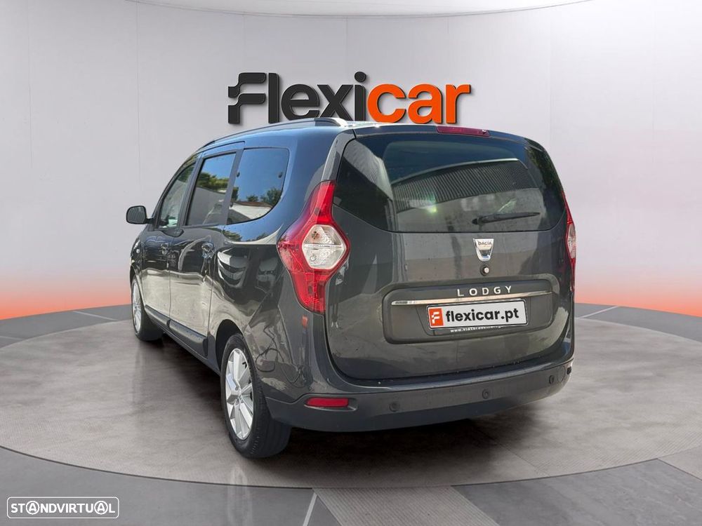 Dacia Lodgy 1.2 TCe Confort 7L - 6