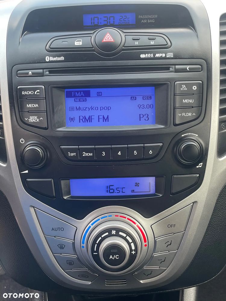 Hyundai ix20 1.4 blue - 15