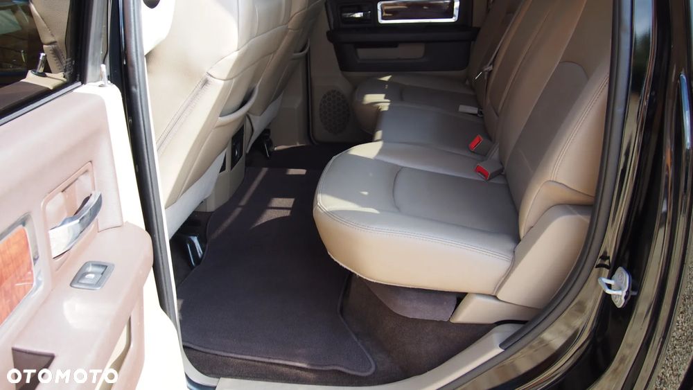 Dodge RAM 5.7 4x4 - 35