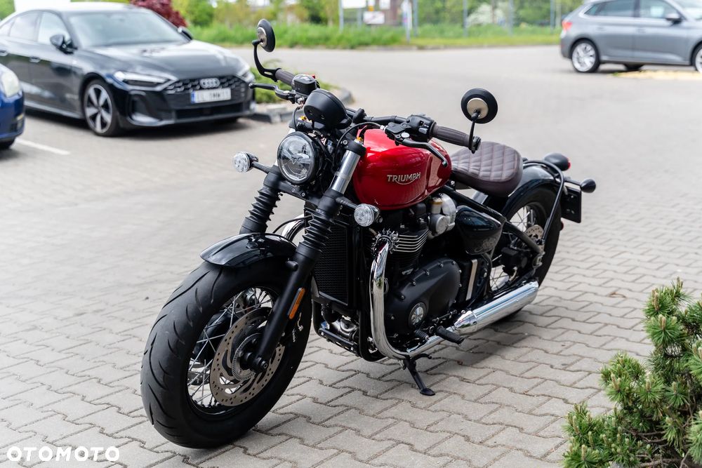 Triumph Bonneville Bobber - 5
