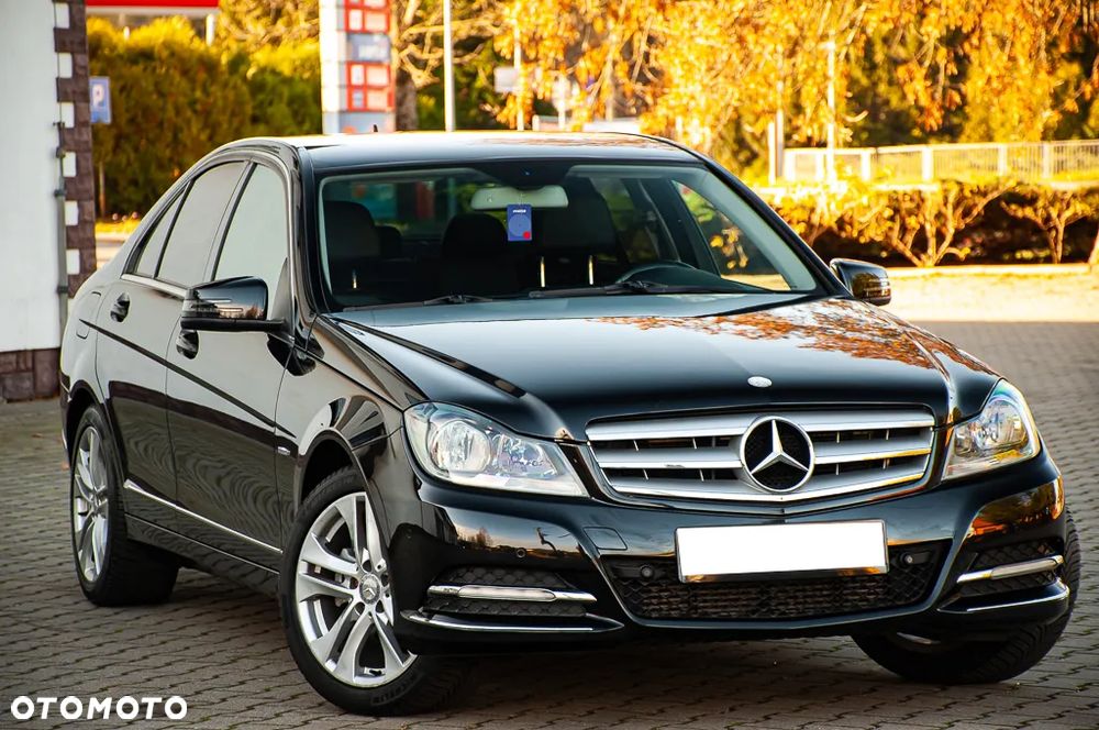 Mercedes-Benz Klasa C 180 T BlueEFFICIENCY Avantgarde - 1