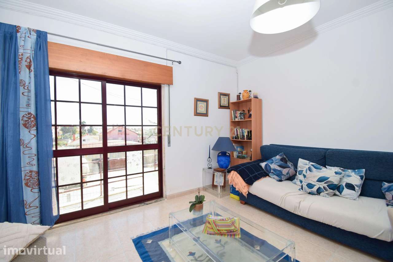 Apartamento T3, com 107 m² de área útil, estúdio musical com 40 m² e g - Grande imagem: 2/27