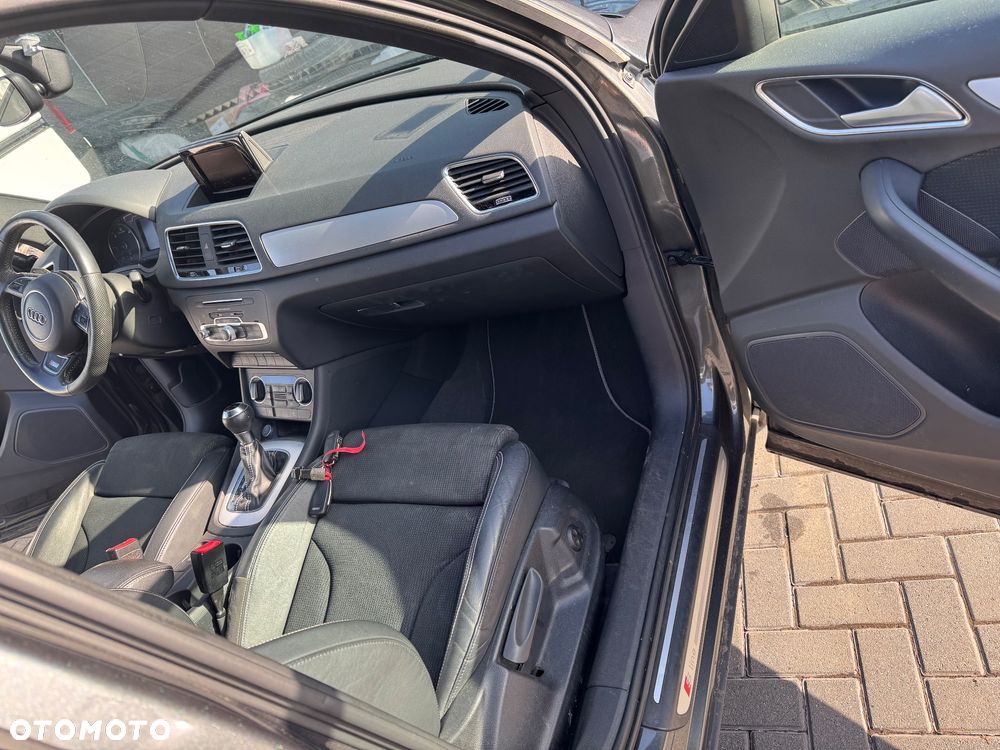Audi Q3 2.0 TDI S tronic sport - 37