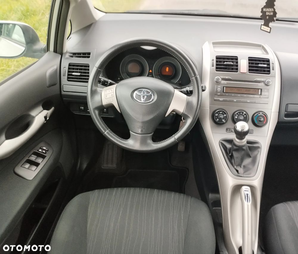Toyota Auris 1.6 VVT-i Sol - 8