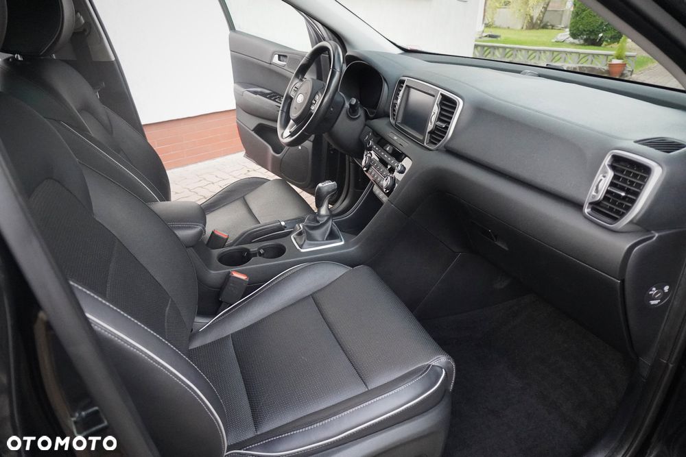 Kia Sportage 1.6 GDI 2WD Dream-Team Edition - 2