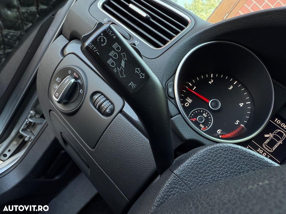 Volkswagen Golf - 18
