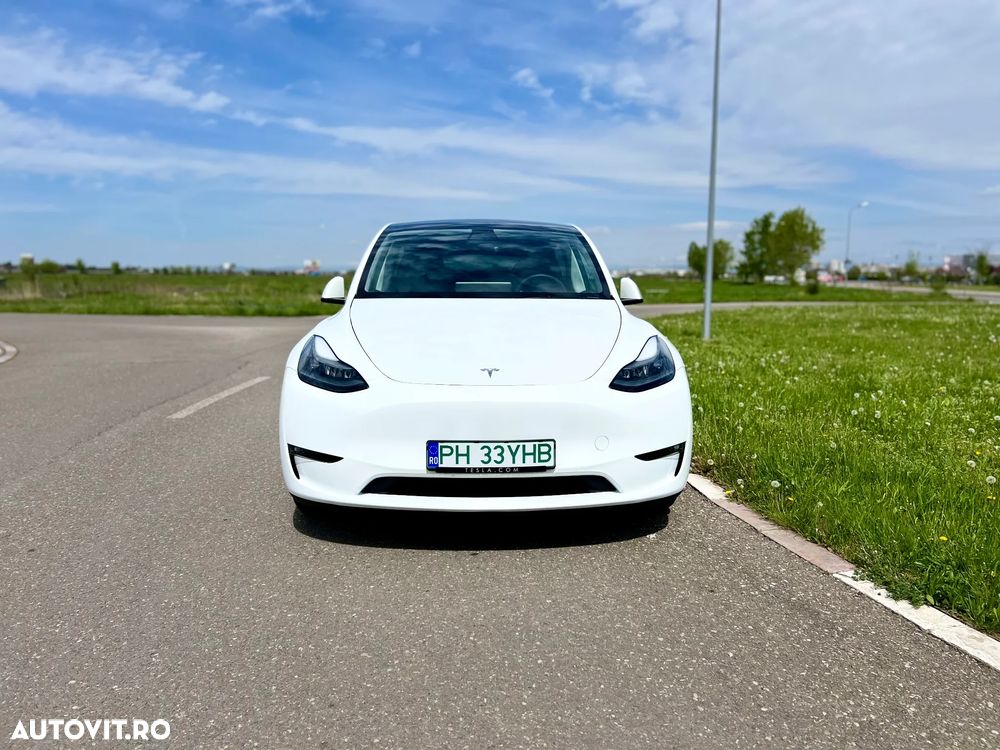 Tesla Model Y - 4