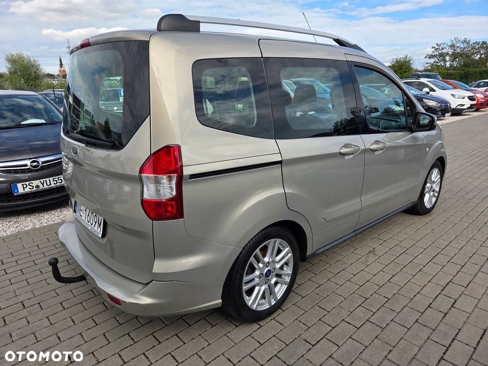 Ford Tourneo Courier 1.5 TDCi Ambiente - 5