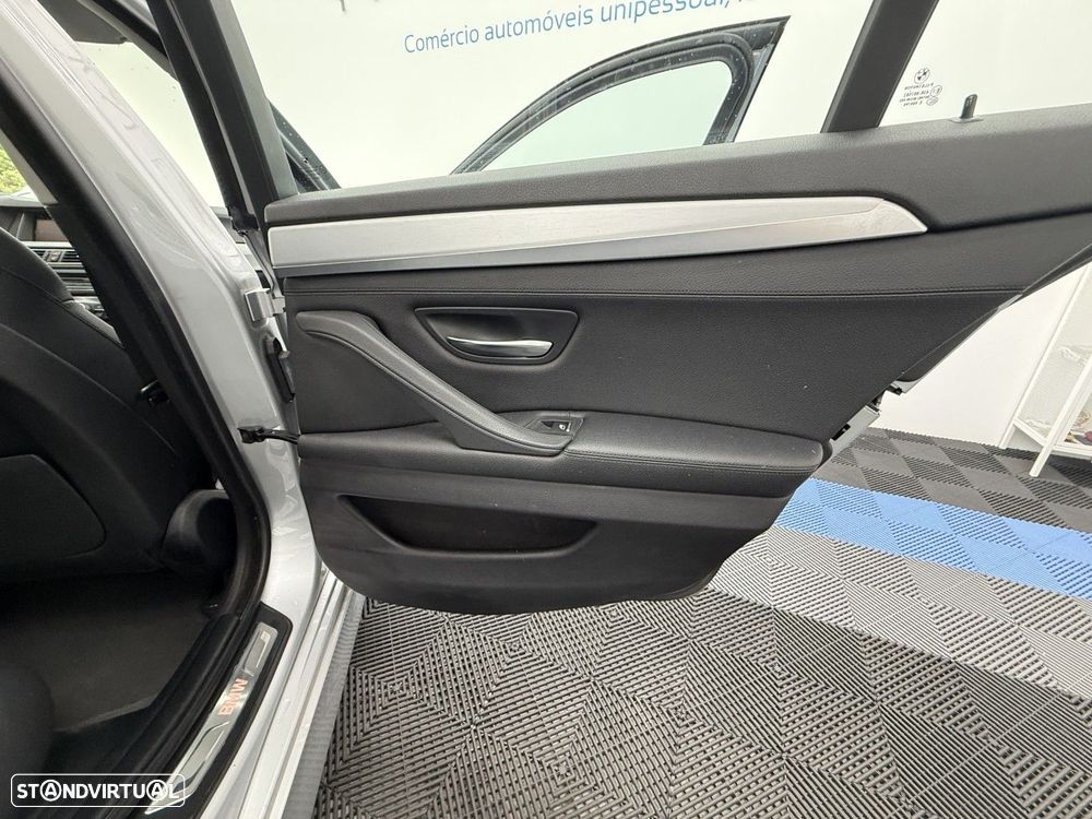 BMW 525 d Line Luxury Auto - 27