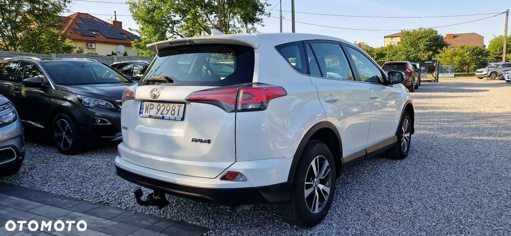 Toyota RAV4 - 10