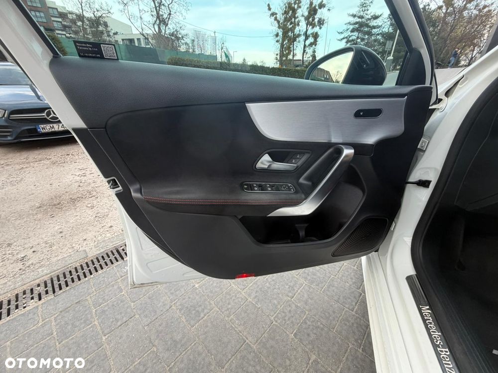 Mercedes-Benz Klasa A 180 AMG Line 7G-DCT - 14