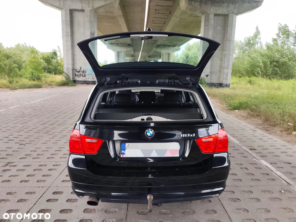 BMW Seria 3 318d - 6