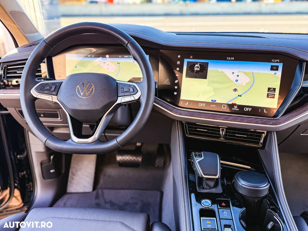 Volkswagen Touareg V6 TDI 4MOTION Elegance - 23