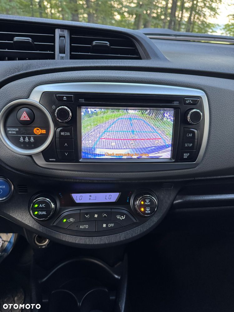Toyota Yaris Hybrid 1.5 VVT-i Life - 18