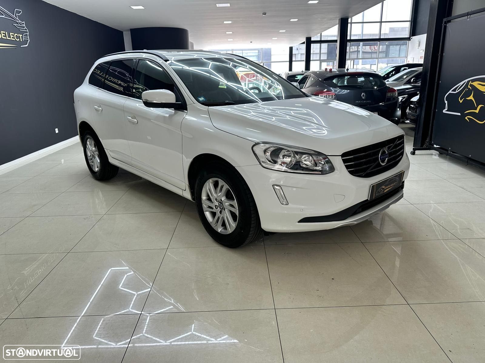 Volvo XC 60 2.0 D4 R-Design Momentum - 1