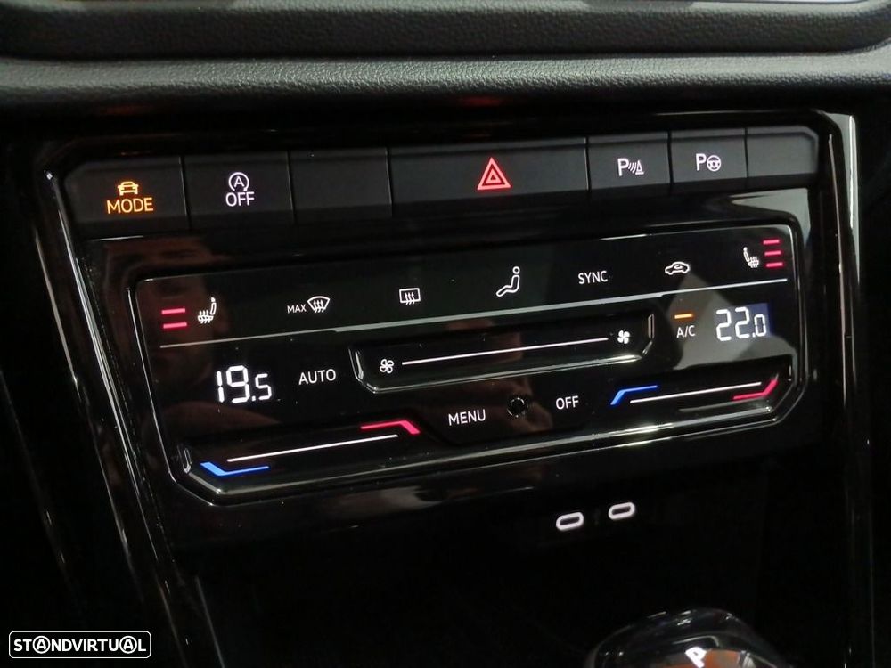 VW T-Roc 2.0 TDI R-Line DSG - 32