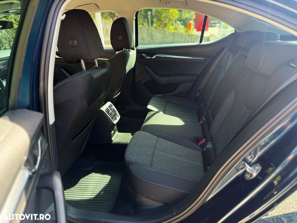 Skoda Octavia 2.0 TDI DSG Ambition - 16