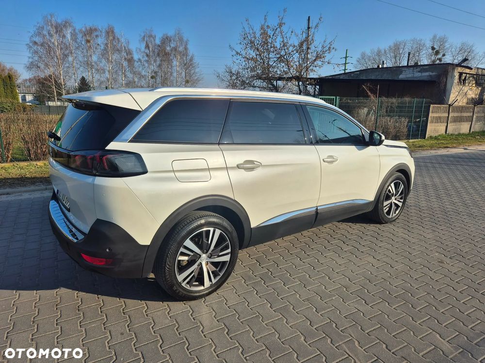 Peugeot 5008 - 10