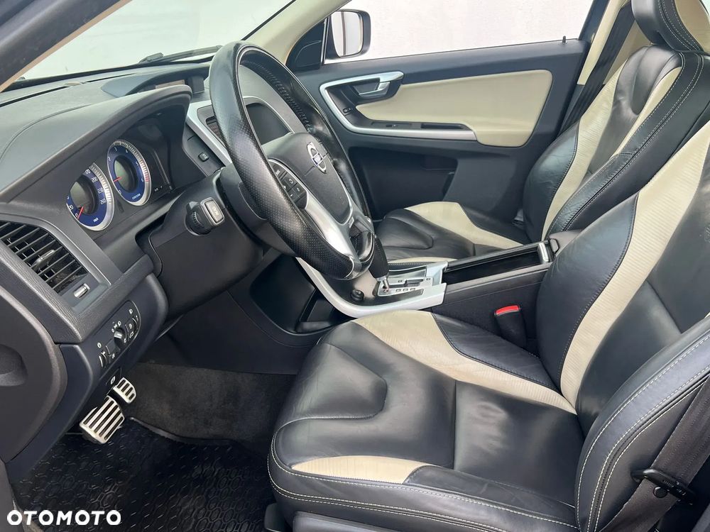 Volvo XC 60 D5 AWD RDesign - 2