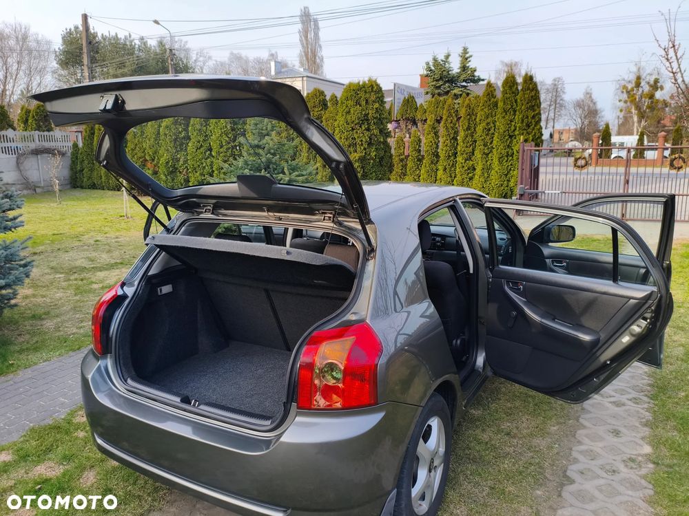 Toyota Corolla 1.4 D-4D Luna - 28