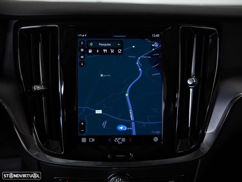 Volvo V60 2.0 T6 AWD TE Essential - 17