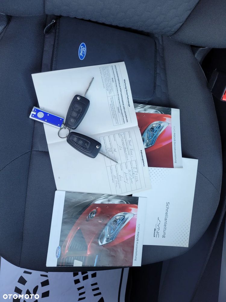 Ford Focus - 30