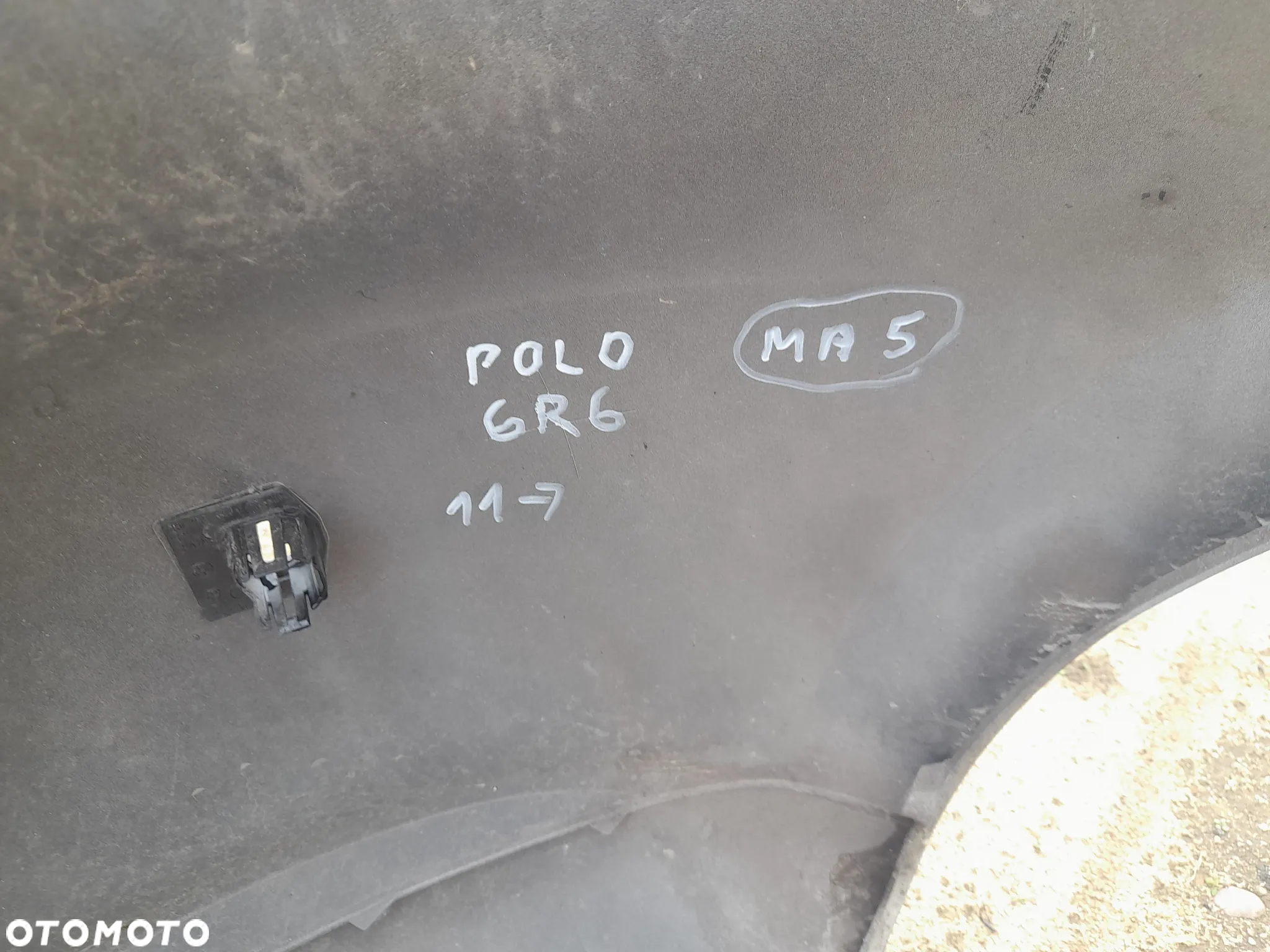 VW POLO 6R6 ZDERZAK TYLNY TYŁ SREBRNY  09-> - 11