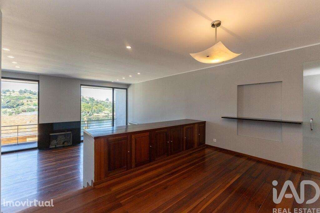 Casa / Villa T6 em Gondomar (São Cosme), Valbom e Jovim de 315,00 m2 - Grande imagem: 4/27