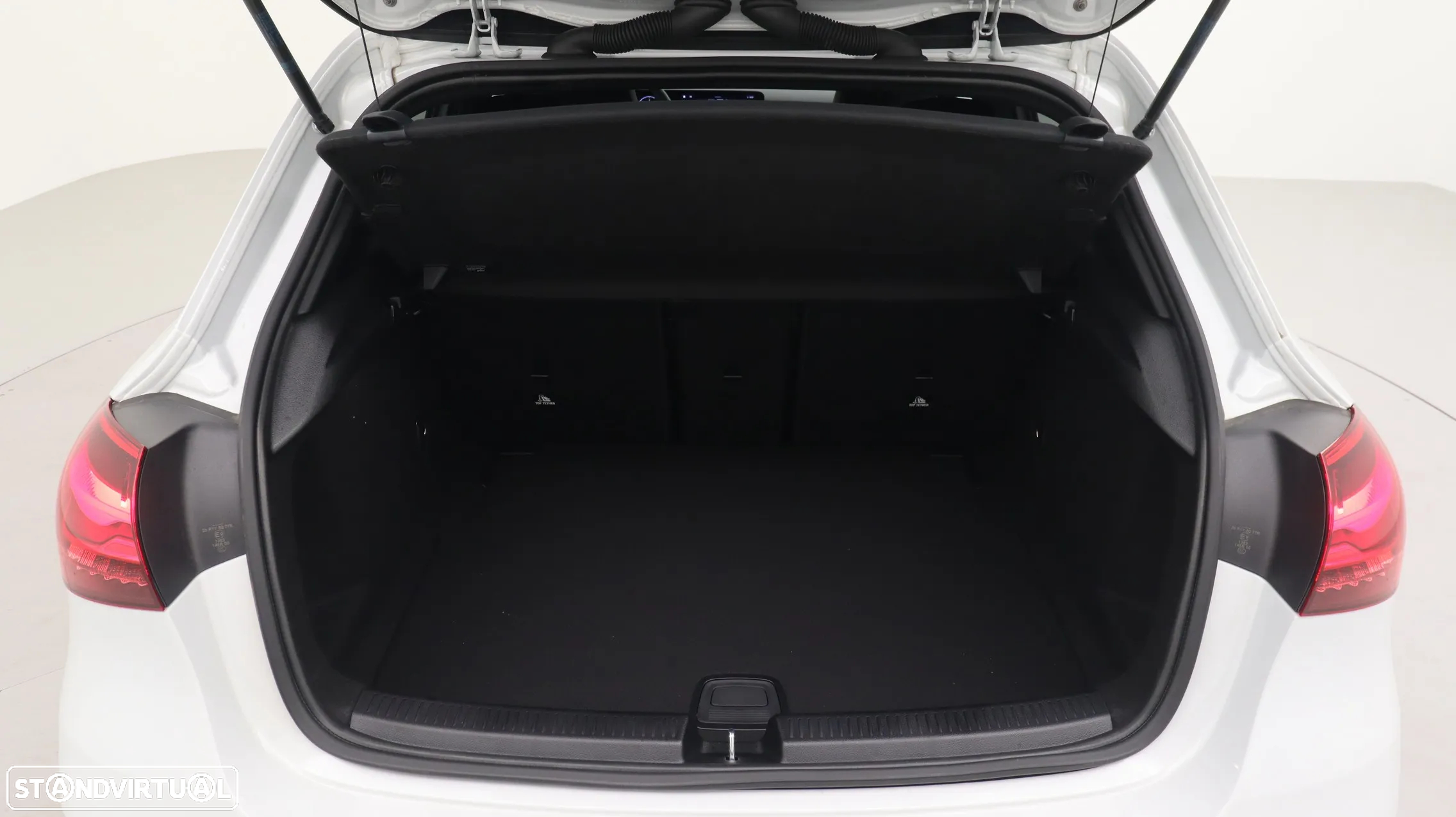 Mercedes-Benz A 180 d AMG Line Aut. - 26