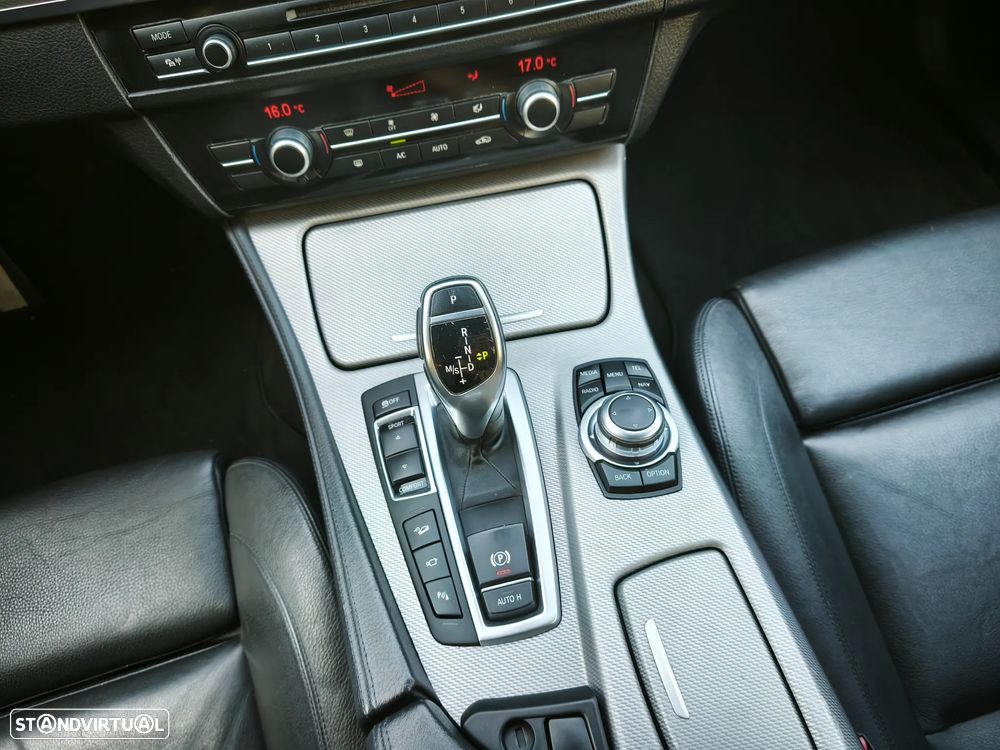 BMW 525 d xDrive Pack M Auto - 31