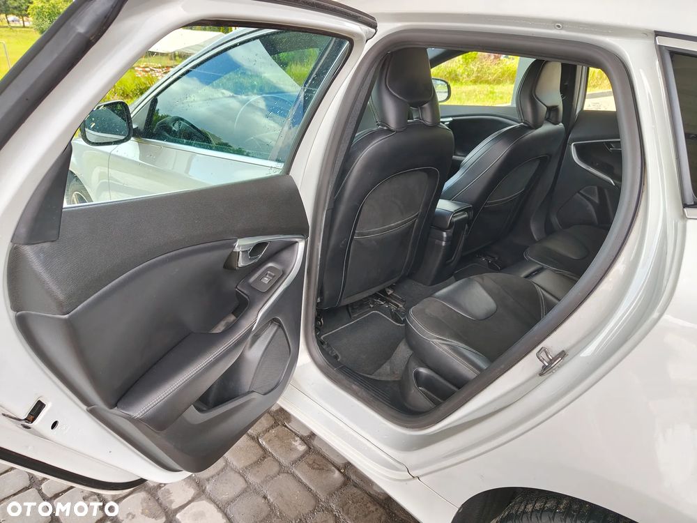 Volvo V40 T2 RDesign - 13