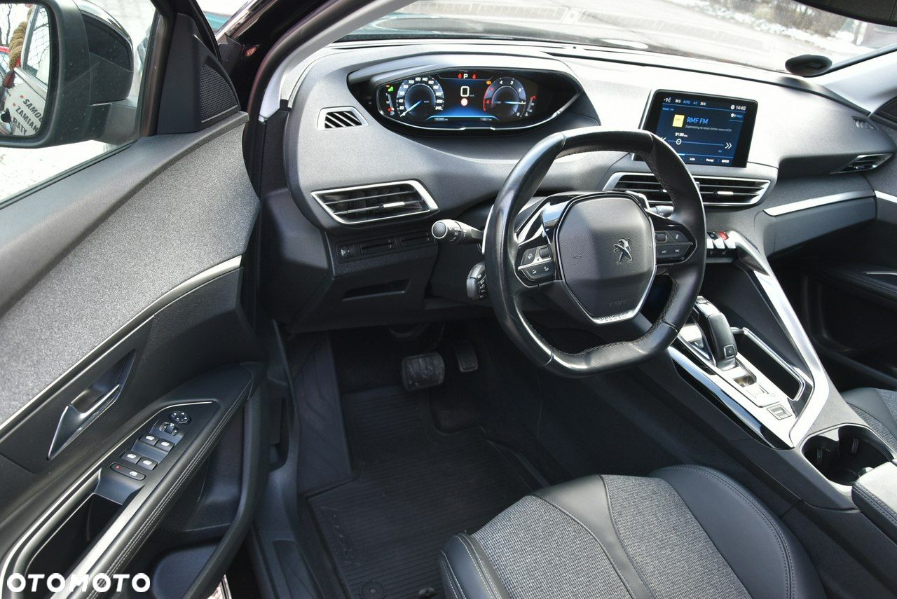 Peugeot 5008 - 19