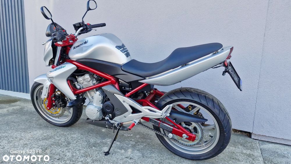 Kawasaki ER - 25