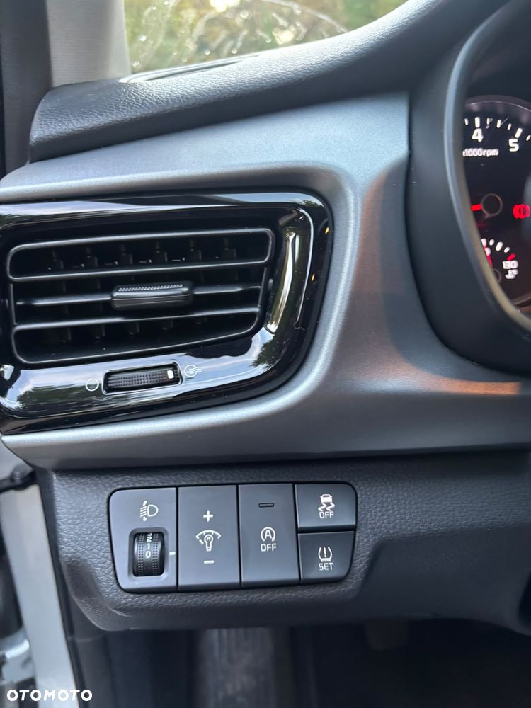 Kia Rio - 18