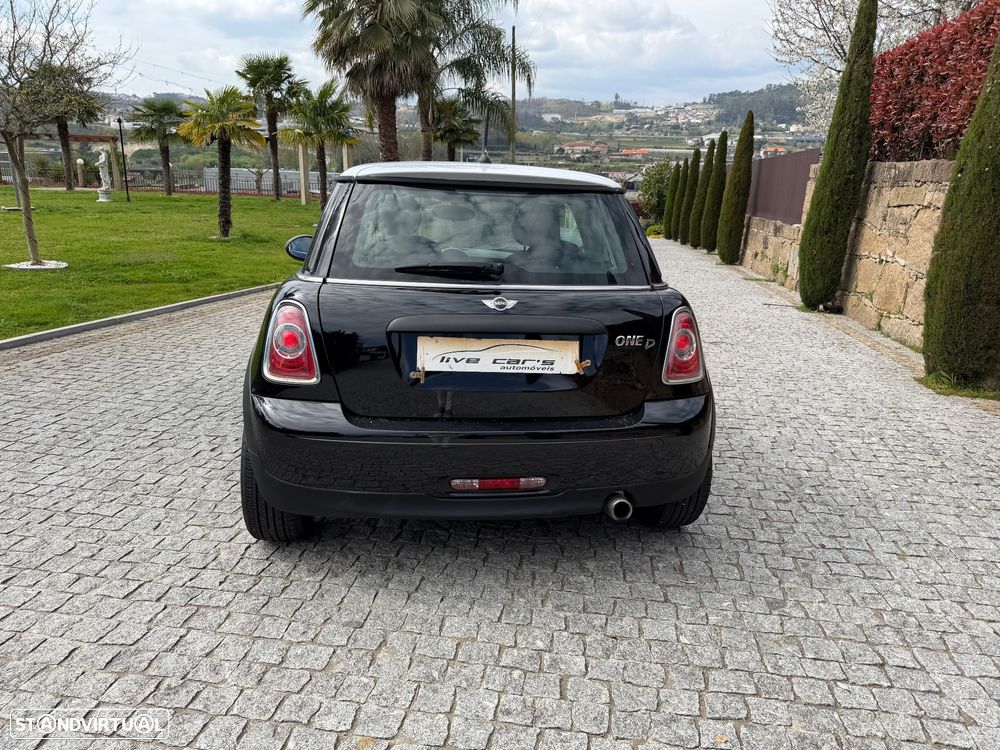 MINI 3 Portas Cooper D - 16